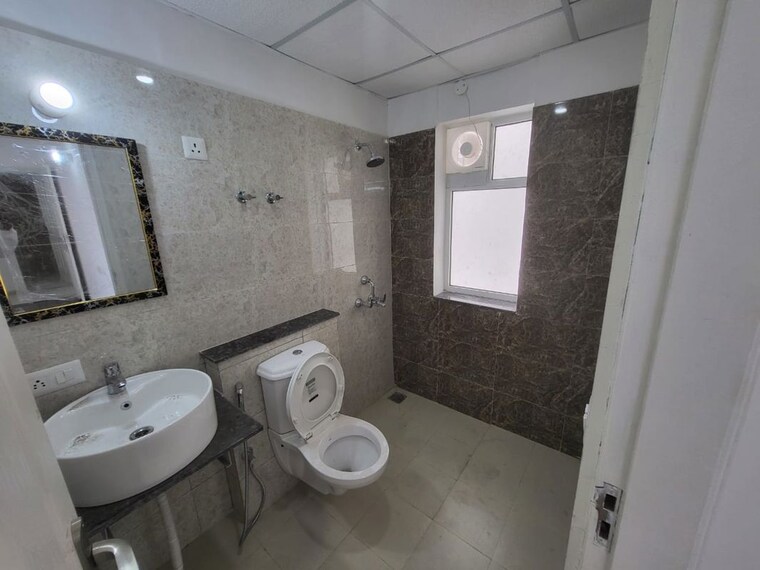 Bathroom, sushma-joynest-zrk 2 Bedroom 1137 Sq.Ft. Apartment In Ghazipur Zirakpur 10503945