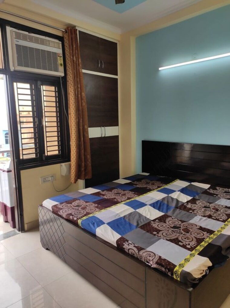 Bedroom, jawahar nagar 1 Bedroom 100 Sq.Yd. Builder Floor In Jawahar Nagar Delhi 10503995