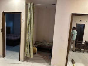 Building Lobby in 3 BHK Apartment at Sunshine Enclave, Vip Road – for Rent