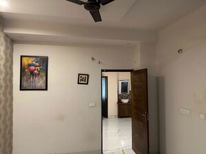 Room in 3 BHK Apartment at Sunshine Enclave, Vip Road – for Rent