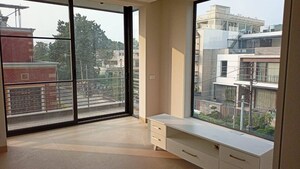 Balcony in 3 BHK Builder Floor at DLF Hyde Park, South Mullanpur – for Sale
