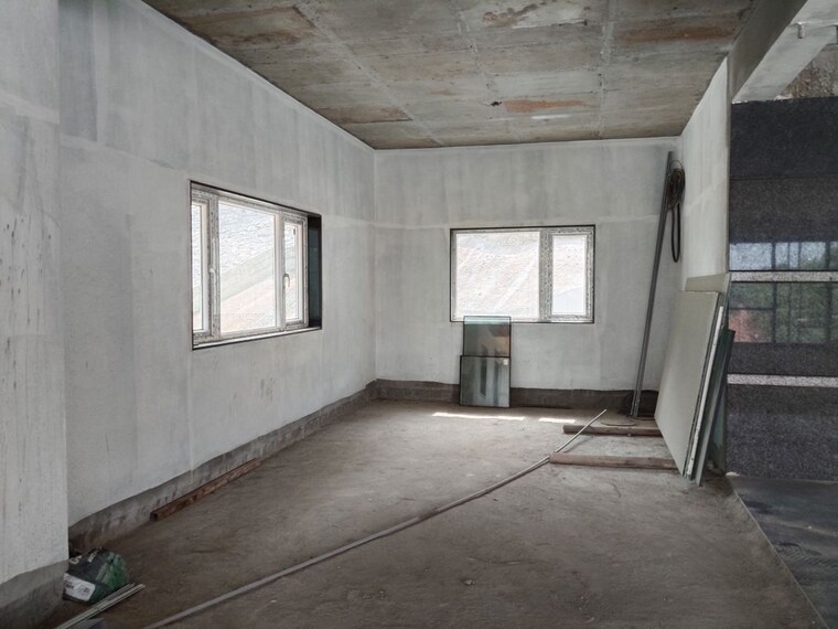 Room, madhapur Commercial Shop 8000 Sq.Ft. In Madhapur Hyderabad 10504023
