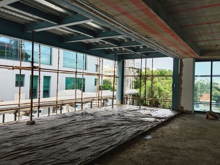  Parking, madhapur Commercial Shop 8000 Sq.Ft. In Madhapur Hyderabad 10504023