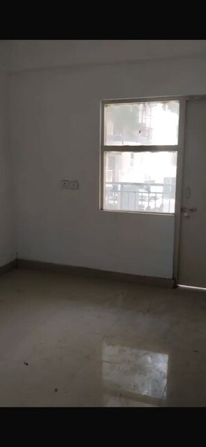 Room in 3 BHK Apartment at Adore Happy Homes Exclusive, Sector 86 – for Sale