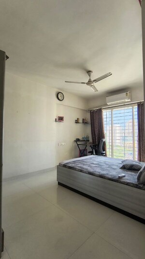 Bedroom in 2 BHK Apartment at Kaustubh Platinum, Borivali East – for Rent