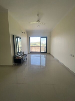 Room in 2 BHK Apartment at K Raheja Raheja Residency, Malad East – for Rent