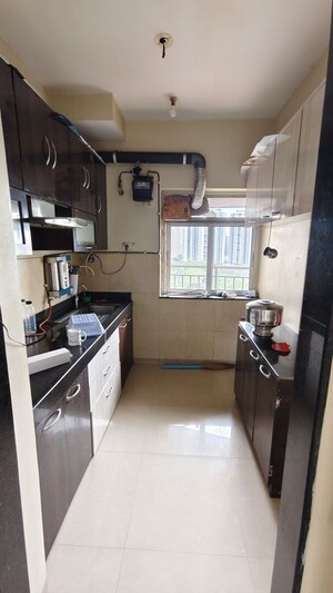 Team Area in 1 BHK Apartment at Kalpataru Hills, Manpada – for Sale