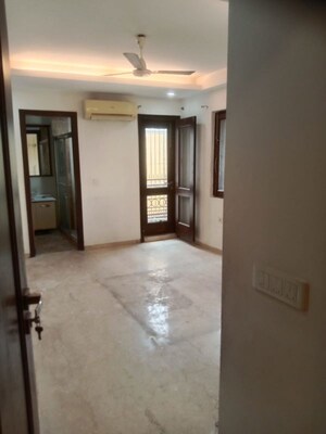 Room in 3 BHK Apartment at Malviya Nagar – for Rent