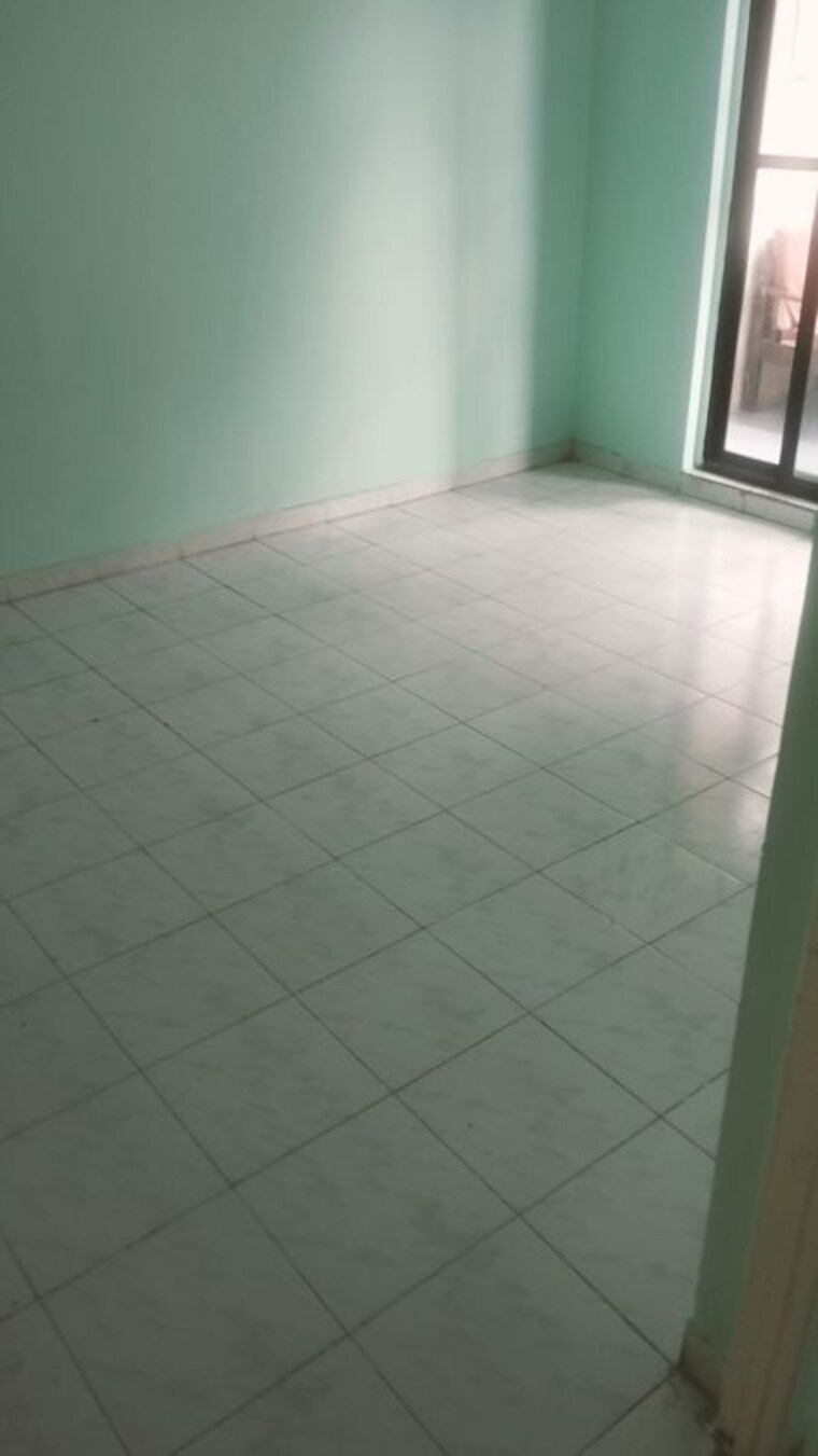 Room, clover-hills-plaza Commercial Office Space 325 Sq.Ft. In Mohammadwadi Pune 10502839