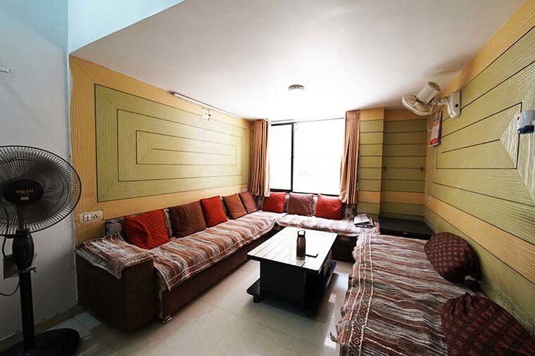 Bedroom, maninagar 4 Bedroom 145 Sq.Yd. Apartment In Maninagar Ahmedabad 10504123