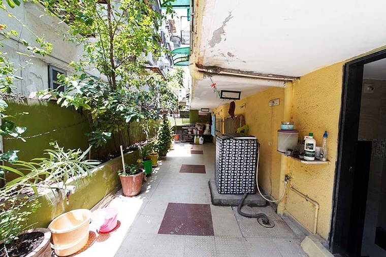Team Area, maninagar 4 Bedroom 145 Sq.Yd. Apartment In Maninagar Ahmedabad 10504123
