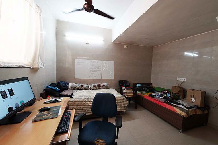 Team Area, maninagar 4 Bedroom 145 Sq.Yd. Apartment In Maninagar Ahmedabad 10504123