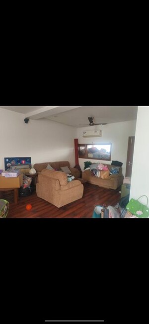 Bedroom in 6+ BHK Independent House at Sector 21 – for Sale