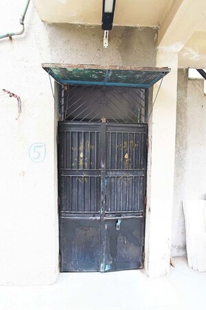 Furnished Amenities in 5 BHK Independent House at Kankaria – for Sale