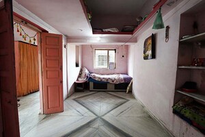 Bedroom in 5 BHK Independent House at Kankaria – for Sale
