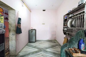 Parking in 5 BHK Independent House at Kankaria – for Sale