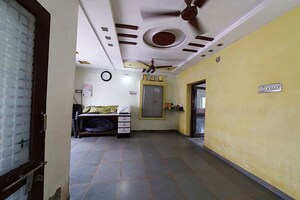 Parking in 5 BHK Independent House at Kankaria – for Sale