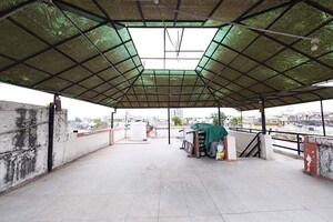 Parking in 5 BHK Independent House at Kankaria – for Sale