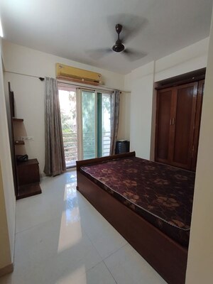 2 BHK Apartment For Rent in RDC Pinewood, Thane West