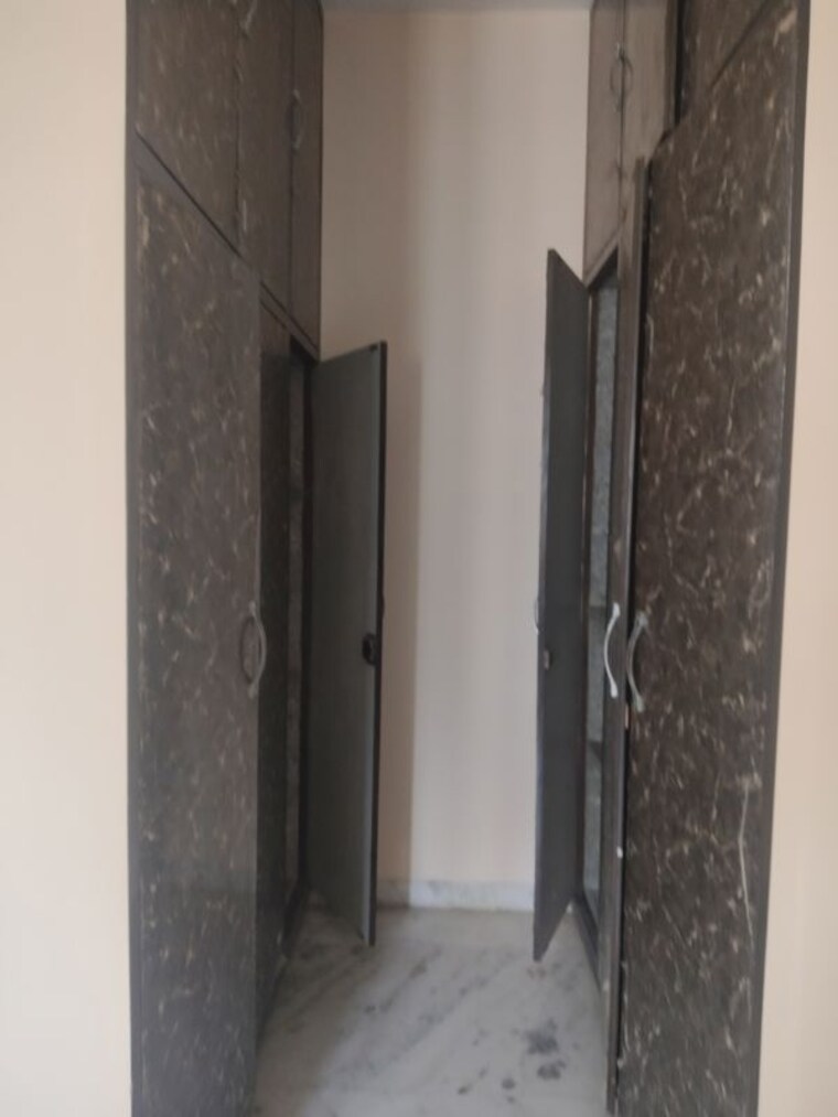 undefined, mewala maharajpur 3 Bedroom 275 Sq.Yd. Builder Floor In Mewala Maharajpur Faridabad 10504157