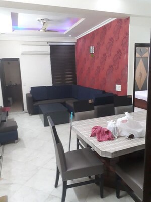 Team Area in 5 BHK Independent House at Sector 50 – for Rent