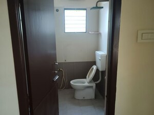 Bathroom in 3 BHK Apartment at Kil Ayanambakkam – for Rent