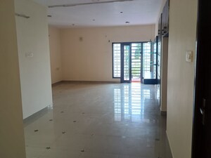Room in 3 BHK Apartment at Kil Ayanambakkam – for Rent