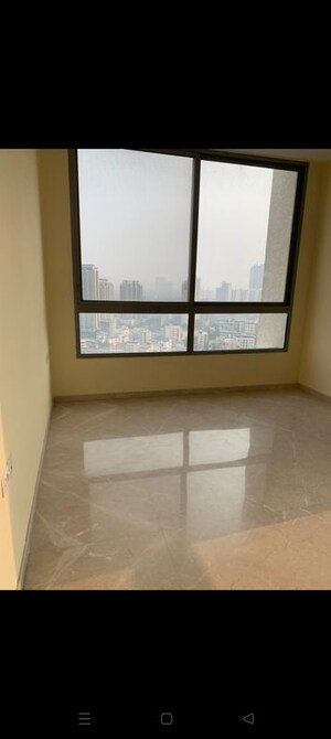 Room in 4 BHK Apartment at Kalpataru Immensa G, Kolshet Road – for Sale