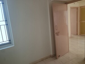 Room in 2 BHK Apartment at Ambattur – for Rent