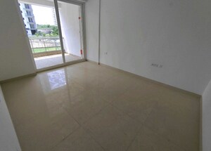 Room in 3 BHK Apartment at Omaxe Lake, North Mullanpur – for Sale
