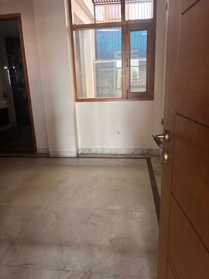2 BHK Builder Floor For Rent in Arun Vihar