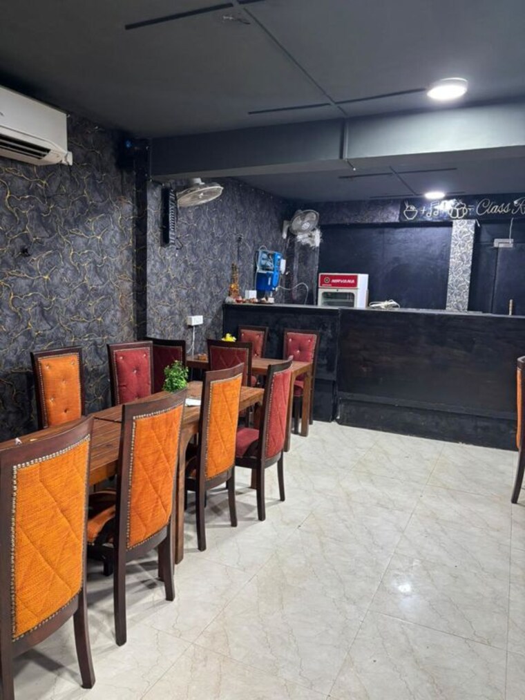 Team Area, yusuf sarai Commercial Office Space 1000 Sq.Yd. In Yusuf Sarai Delhi 10504337