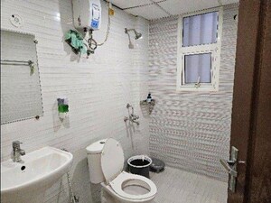 Bathroom in 2 BHK Apartment at Arjunganj – for Rent