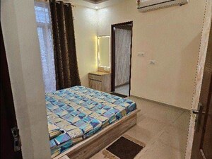Bedroom in 2 BHK Apartment at Arjunganj – for Rent