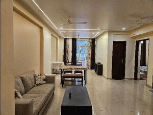 Living Room in 2 BHK Apartment at Arjunganj – for Rent