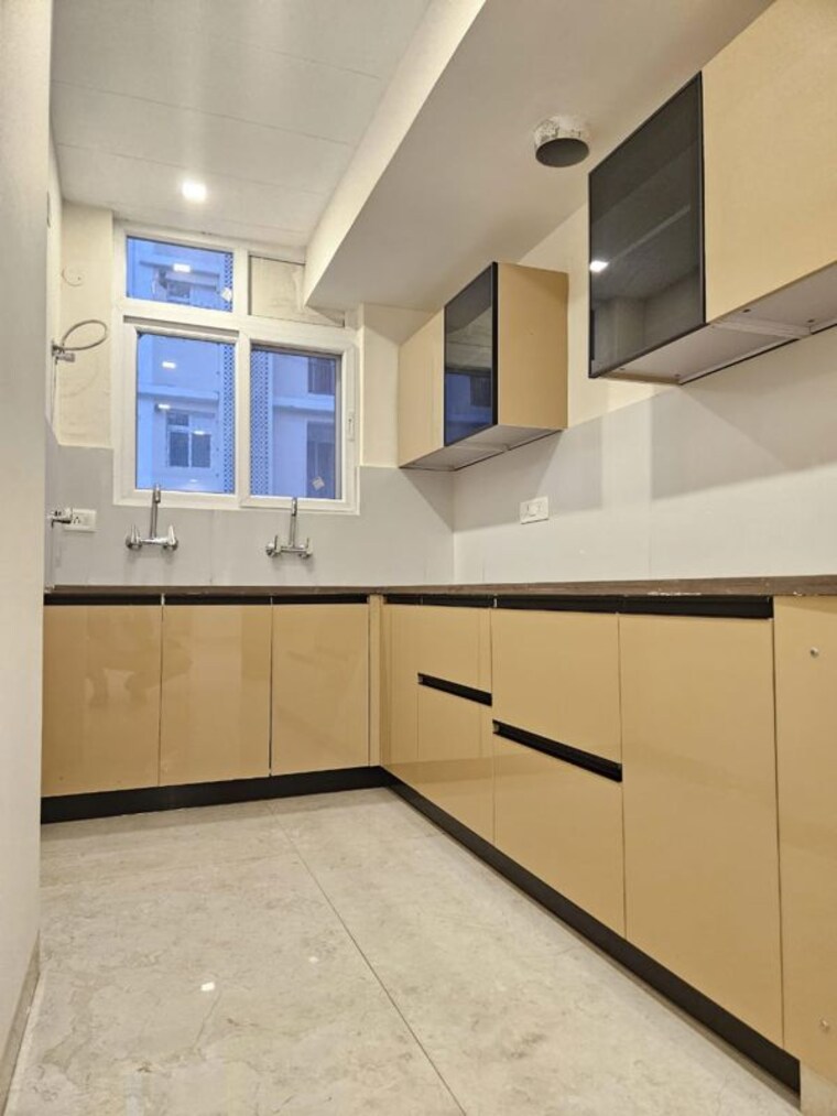 Kitchen, aura-homes 3 Bedroom 2290 Sq.Ft. Builder Floor In Patiala Road Zirakpur 10504406