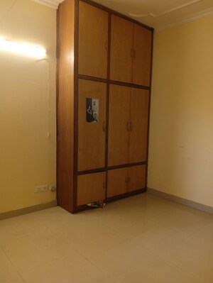Room in 2 BHK Independent House at Sector 21 – for Rent