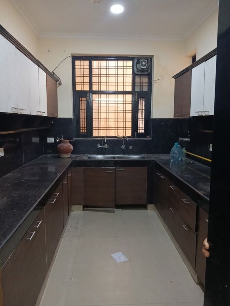 Kitchen, sector 21 2 Bedroom 2650 Sq.Ft. Independent House In Sector 21 Gurgaon 10504421