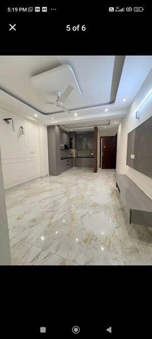 Room in 2 BHK Builder Floor at Saket – for Rent