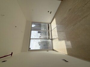 Room in 3 BHK Apartment at Marathon Monte South, Byculla West – for Rent