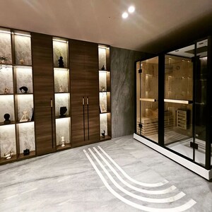 Room in 4 BHK Builder Floor at Sector 10 – for Sale