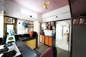 Team Area in 3 BHK Apartment at Isanpur – for Sale
