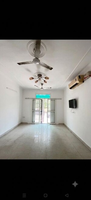  Shop For Rent in Green Fields Colony