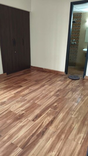 Room in 3 BHK Apartment at Samridhi Luxuriya Avenue, Sector 150 – for Rent