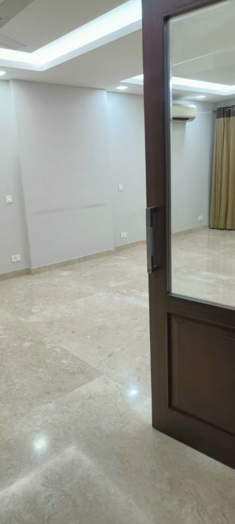 Room, greater kailash i 3 Bedroom 1950 Sq.Ft. Apartment In Greater Kailash I Delhi 10504535