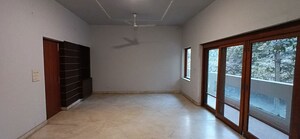 Room in 3 BHK Apartment at Greater Kailash I – for Rent