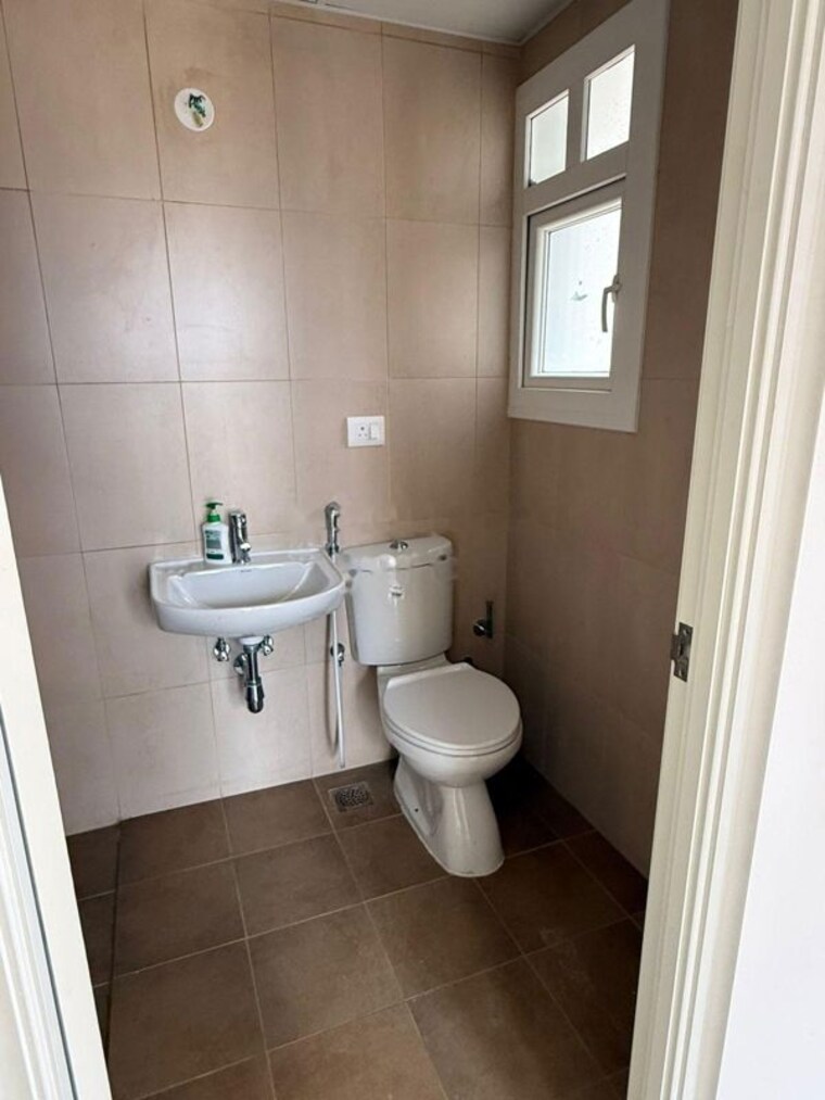 Bathroom, brigade-el-dorado 3 Bedroom 1561 Sq.Ft. Apartment In Bagaluru Bangalore 10504564