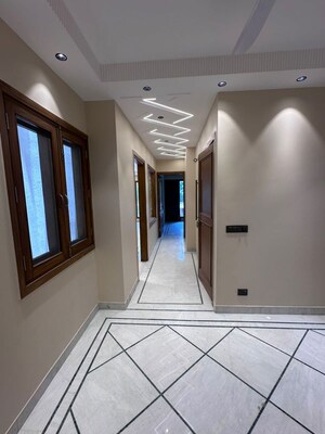 Building Lobby in 4 BHK Apartment at Safdarjung Enclave – for Rent