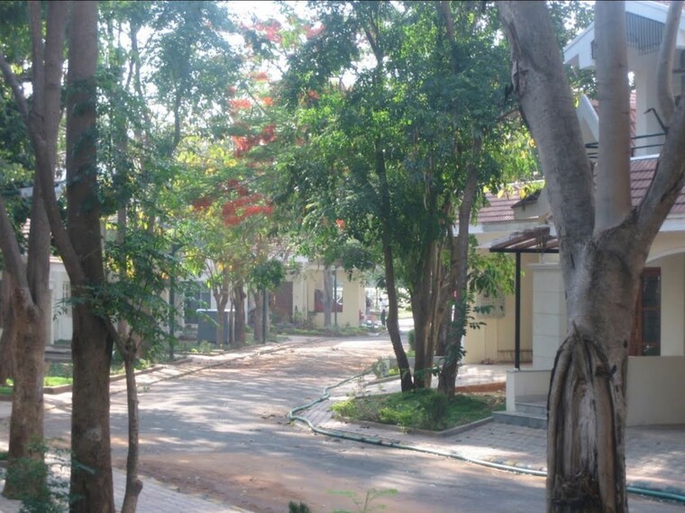 Garden, skylark-greens 4 Bedroom 4500 Sq.Ft. Villa In Whitefield Bangalore 10504619