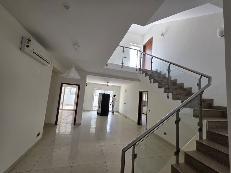 Team Area, central-park-flower-valley 4 Bedroom 250 Sq.Ft. Villa In Sohna Sector 33 Gurgaon 10504631